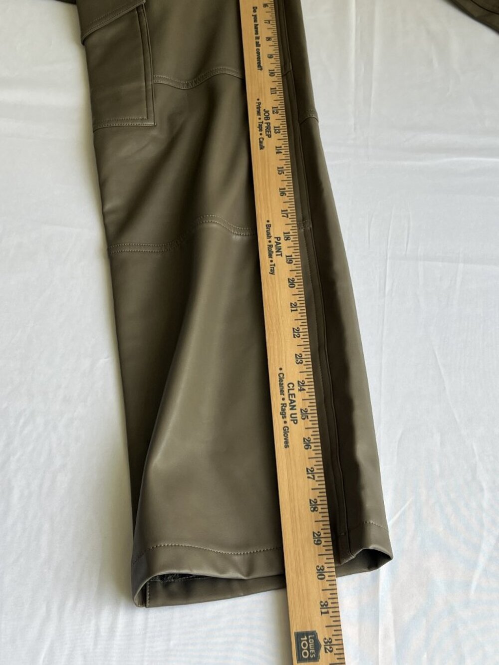 Abercrombie Fitch 90s Relaxed Vegan Leather Cargo Pant 27/4 Taupe High Rise - Picture 8 of 9